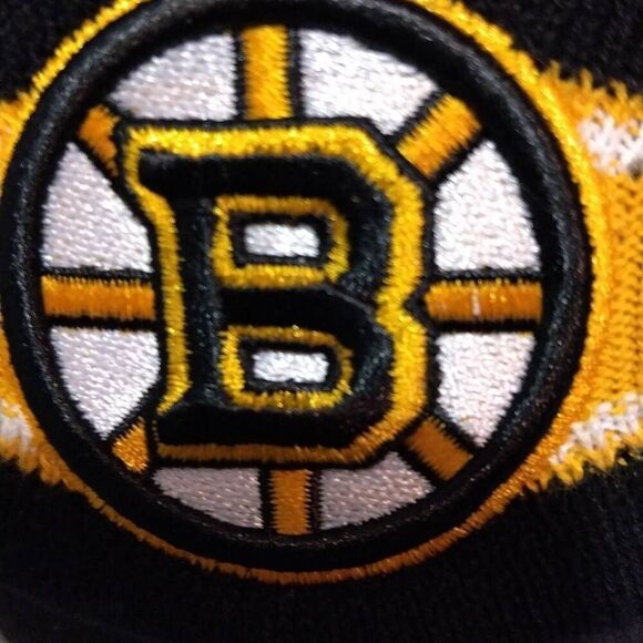 Boston Bruins Beanie by Top of the World Black and Gold Winter Must Have. - Picture 9 of 9